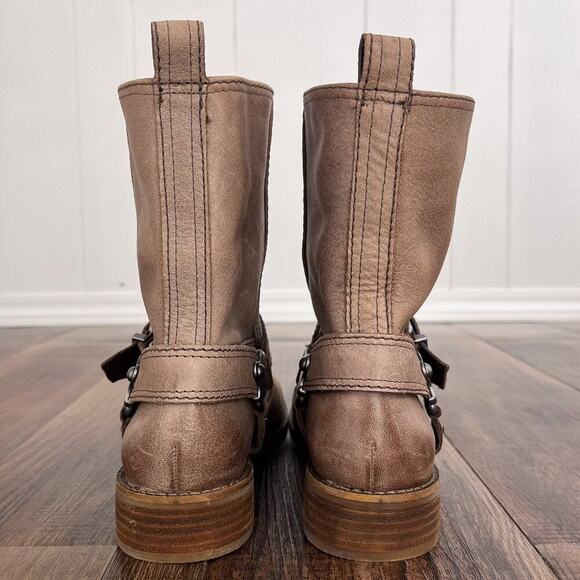 Gianni Bini Leather Moto Engineer Buckle Boot Burnished Pull On Size 8.5 Brown - Picture 7 of 15